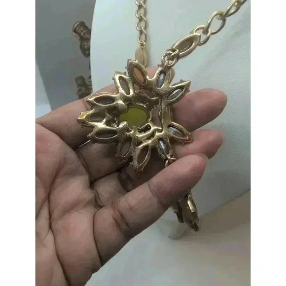 J.Crew Green Purple Maroon GoldTone Gemstone Floral Necklace Statement - Picture 3 of 5